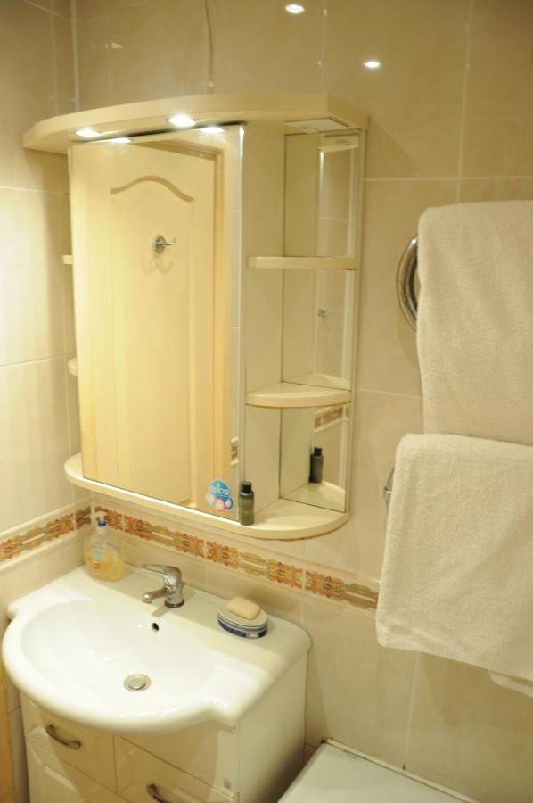 Апартаменты Zaclavskaya Central, 2 rooms apartment in centre near metro Минск-16
